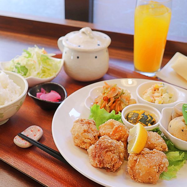 鶏の唐揚げランチ＆ドリンク・デザートセット