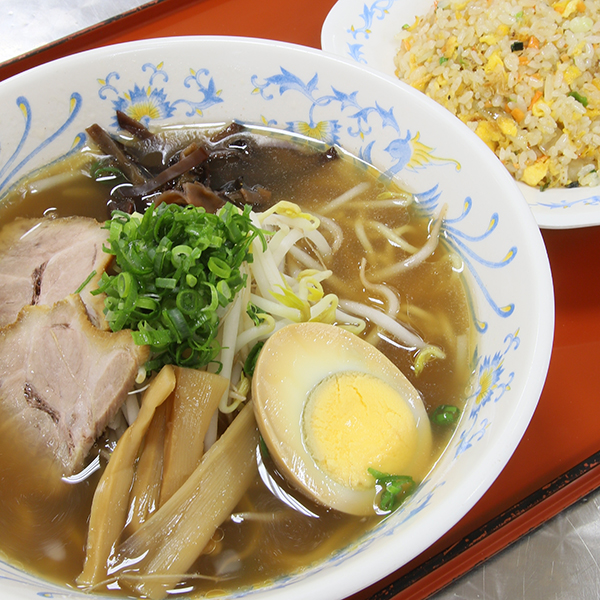 醤油ラーメン半チャーハンセット