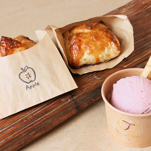 お好きなパイやジェラート組み合わせ