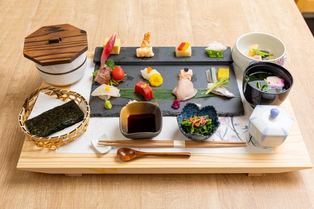 Open 和のしつらえの上質な店内で本格和食の贅沢ランチを味わおう グルメ New Open タウン情報まつやま Com