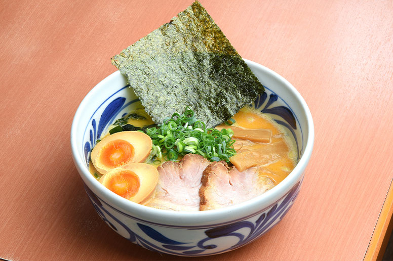 美味と健康を両立する塩分控えめラーメン