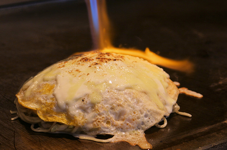 美味しさ満載! お好み焼き&鉄板焼きの店