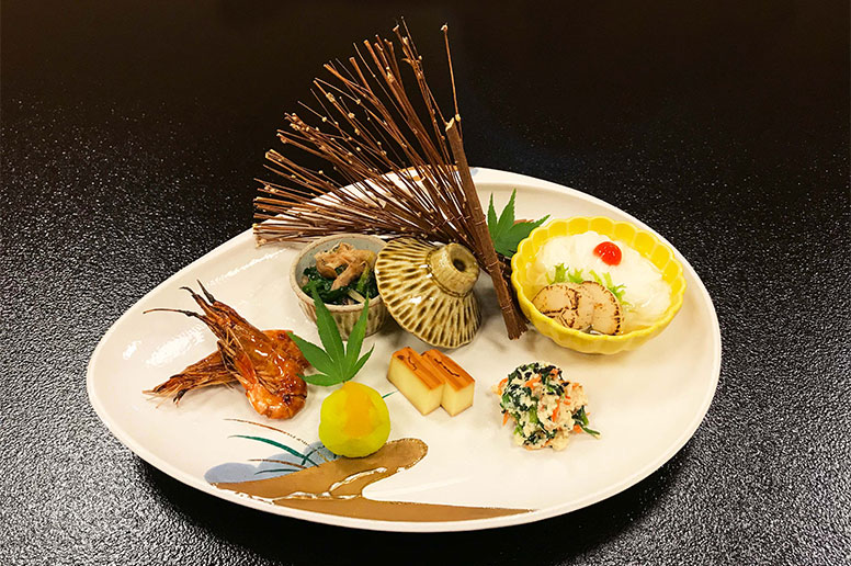 四季の移ろいを感じられる郷土料理を提供