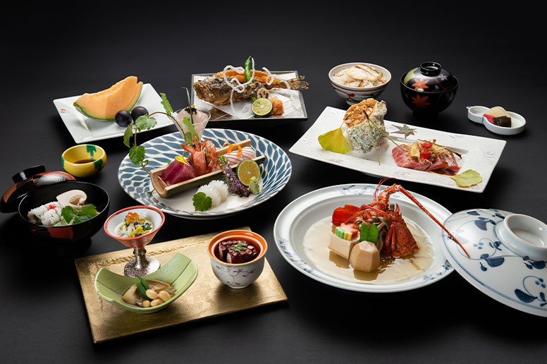 落ち着きのある和空間で味わう、和洋中の競演料理