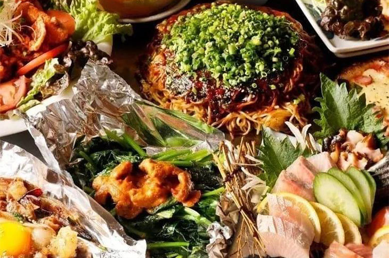 本格広島風お好み焼きと鉄板焼きが味わえる店